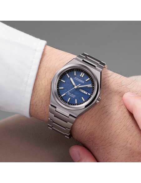 Citizen Super Titanium Eco-Drive AW0130-85LE Karóra - 2